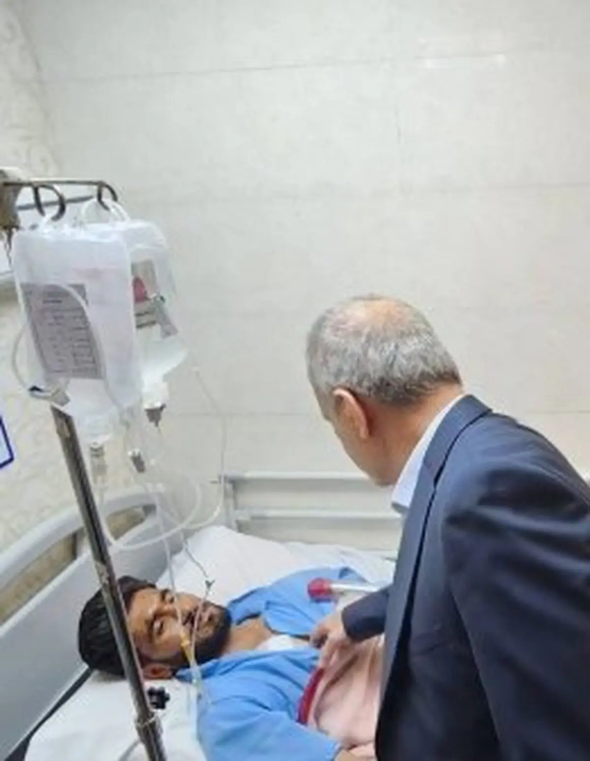 عیادت پزشکیان از مصدومان حادثه بندر شهید رجایی