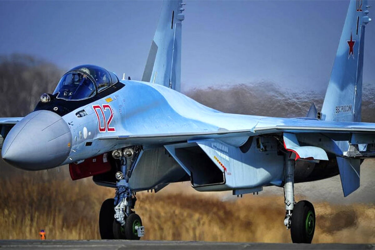 لحظات هیجان‌انگیز مانور جنگنده Su-35S روسیه