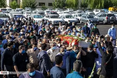 تشییع پیکر شهید مدافع سلامت مهدی صادقی