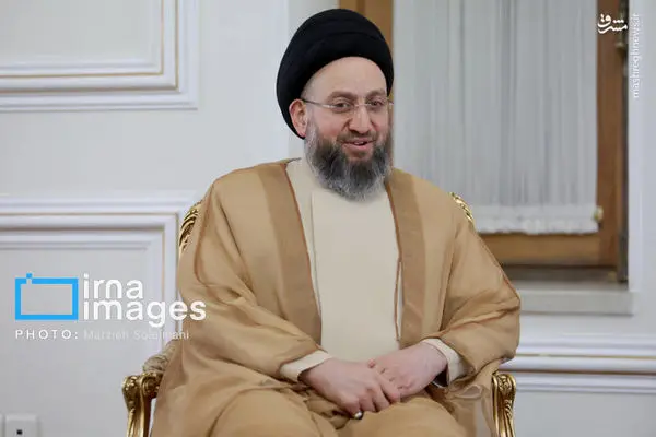 حکیم اتمام حجت کرد