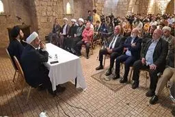 سید علی خمینی خطاب به جوانان لبنان: گوش به فرمان ولی فقیه باشید