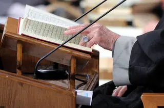 دستخط تاریخی دیده نشده از رهبر شهید پس از حدود چهل سال