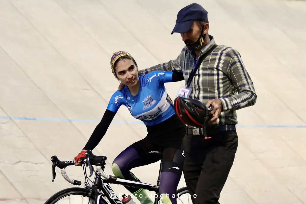 تصویر پدر و دختر تهرانی در لیگ دوچرخه سواری زنان جهانی شد+عکس


