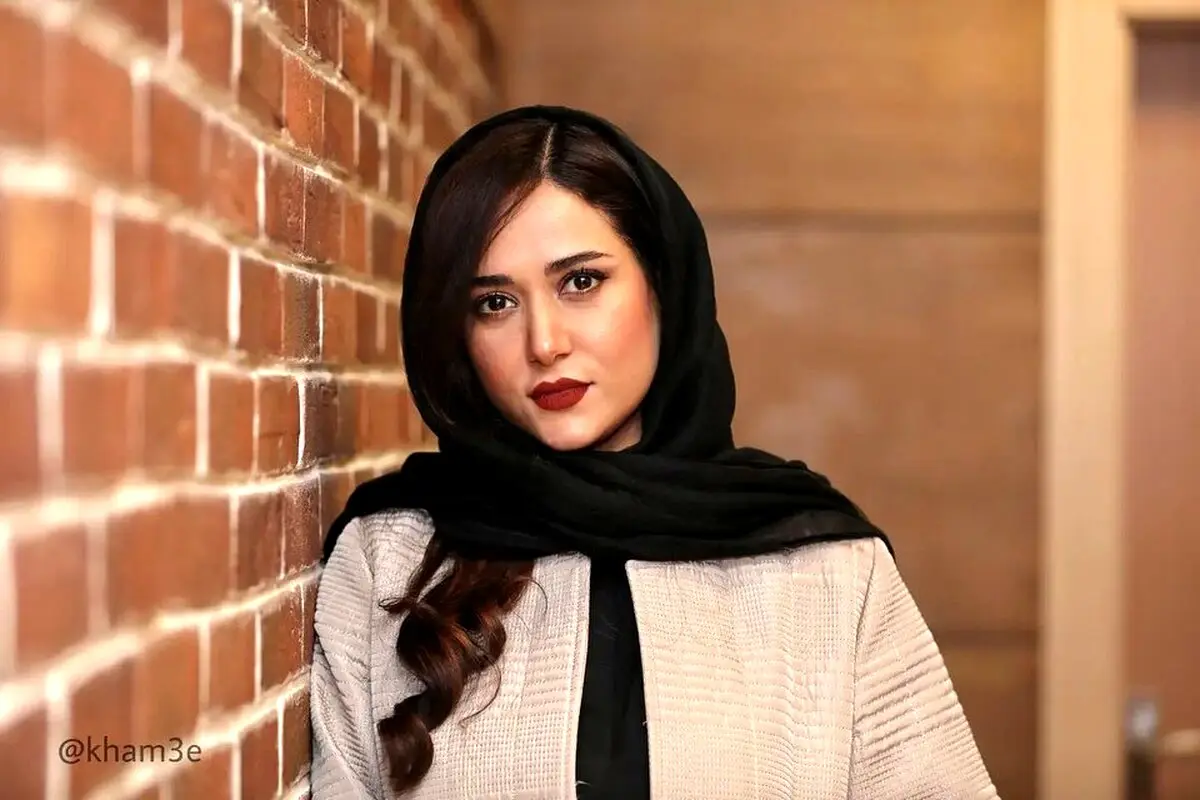 پریناز ایزدیار برای آقای کارگردان سنگ تمام گذاشت | تبریک عاشقانه پریناز ایزدیار جنجالی شد