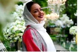 چهره شکسته شیلا خداداد بدون آرایش ! | عکس سوشی خوری شیلا خداداد و رفقا در رستوران لاکچری