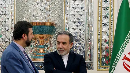 عراقچی : برنامه مذاکرات را با تجربه بی اعتمادی جلو می بریم