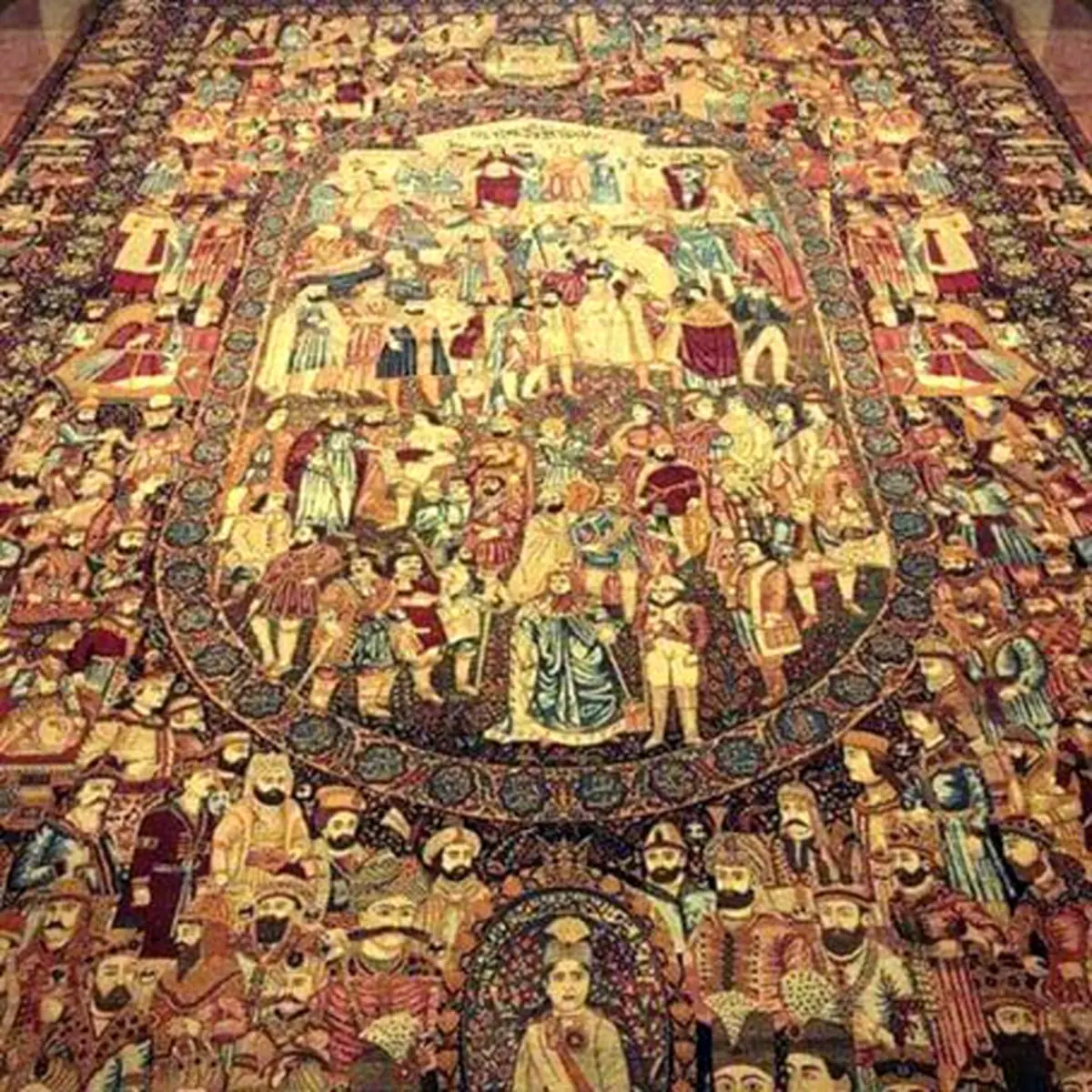تصویر دیدنی ترین فرش جهان در کاخ نیاوران