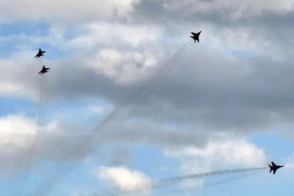 فیلم دیده نشده از جنگنده F14 ایران که 8 پهپاد اسرائیلی را ساقط کرد