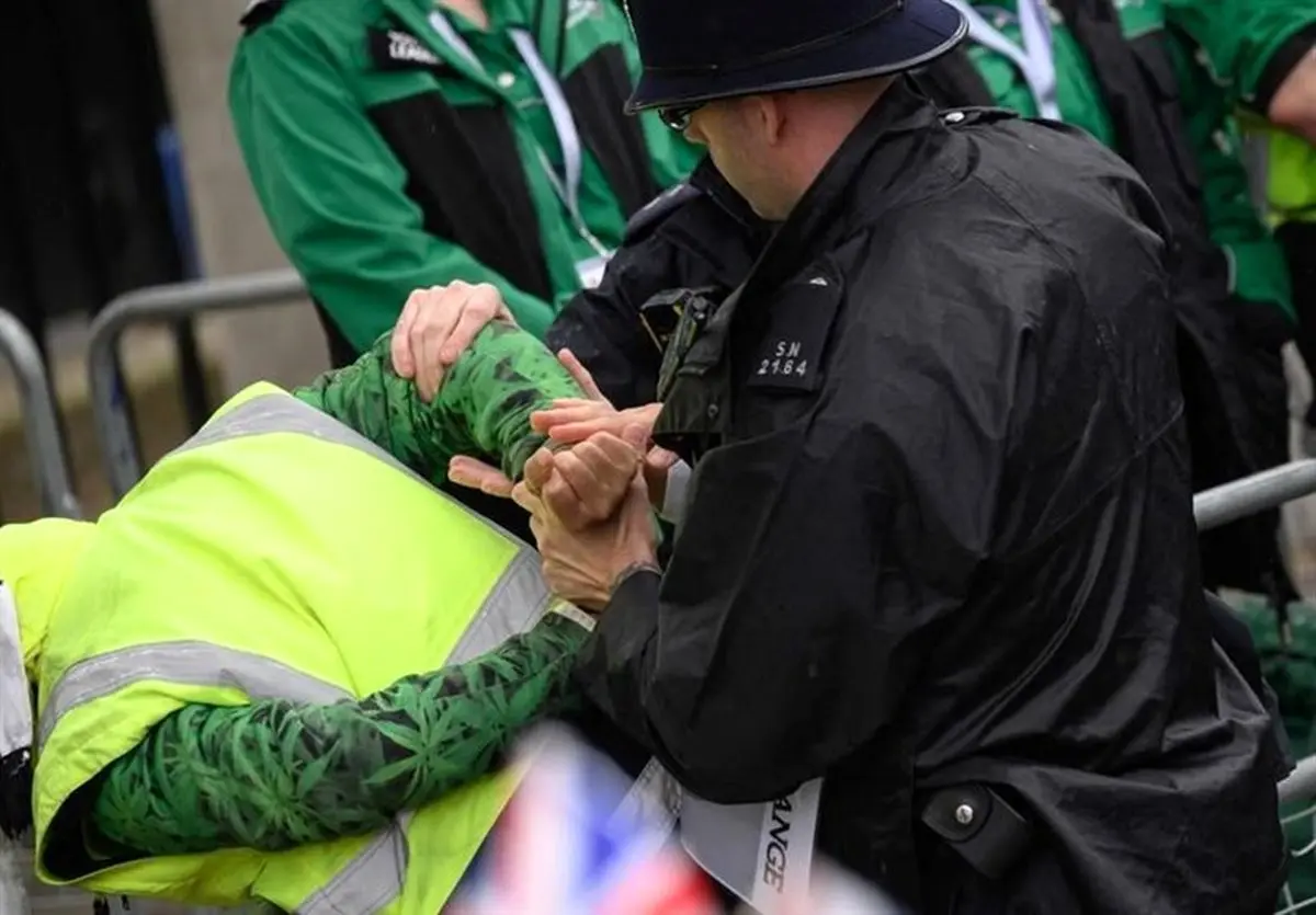 رهبر گروه ضد سلطنت انگلیس: دیگر حق اعتراض مسالمت آمیز در کشور ما وجود ندارد