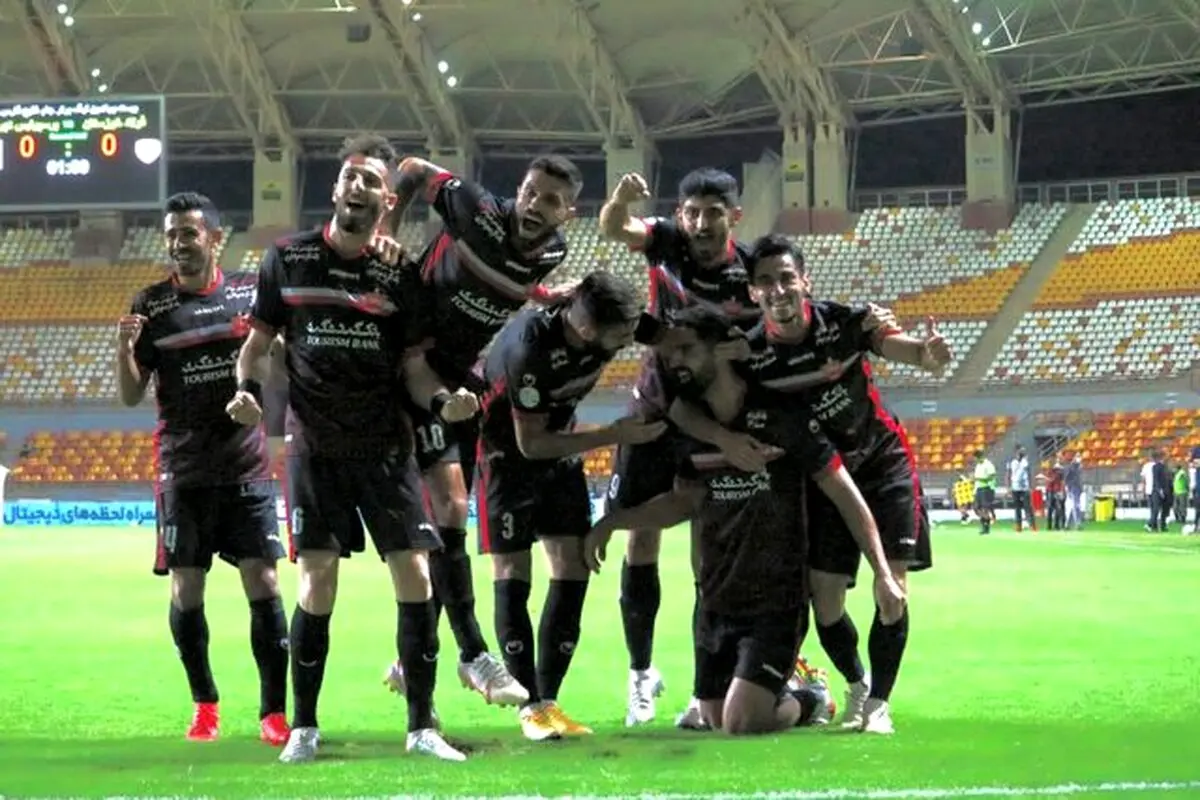 پرسپولیس طلسم فولاد را شکست