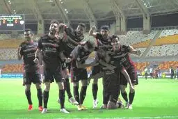 پرسپولیس طلسم فولاد را شکست