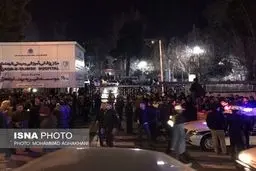 حضور مردم مقابل بیمارستان شهدای تجریش/تصاویر