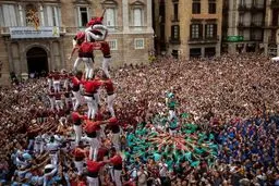 سنت برج‌های انسانی در اسپانیا / تصاویر