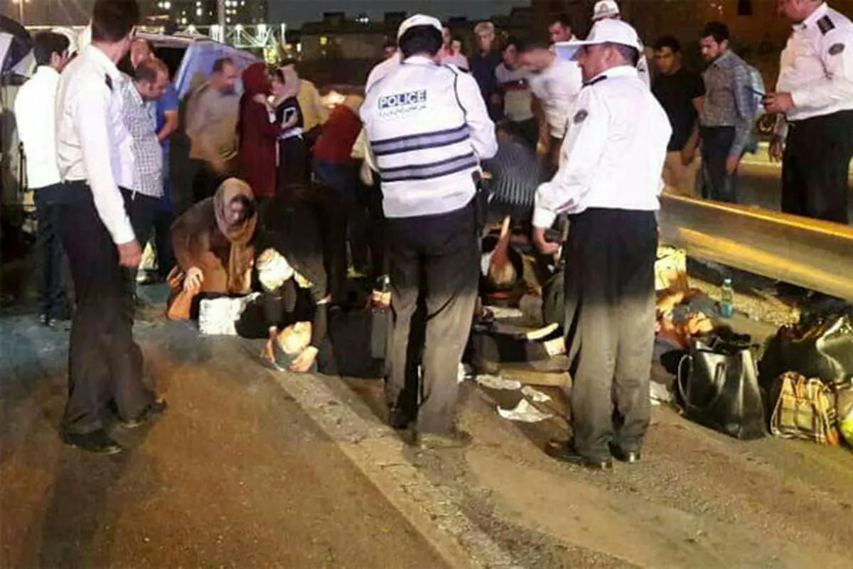 تصادف در شمال به جنوب بزرگراه آزادگان/۱۸ نفر مصدوم شدند
