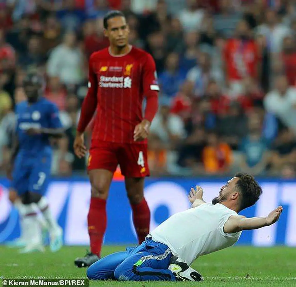 جیمی جامپ سوپرکاپ اروپا؛ متفاوت از قبلی! (عکس)