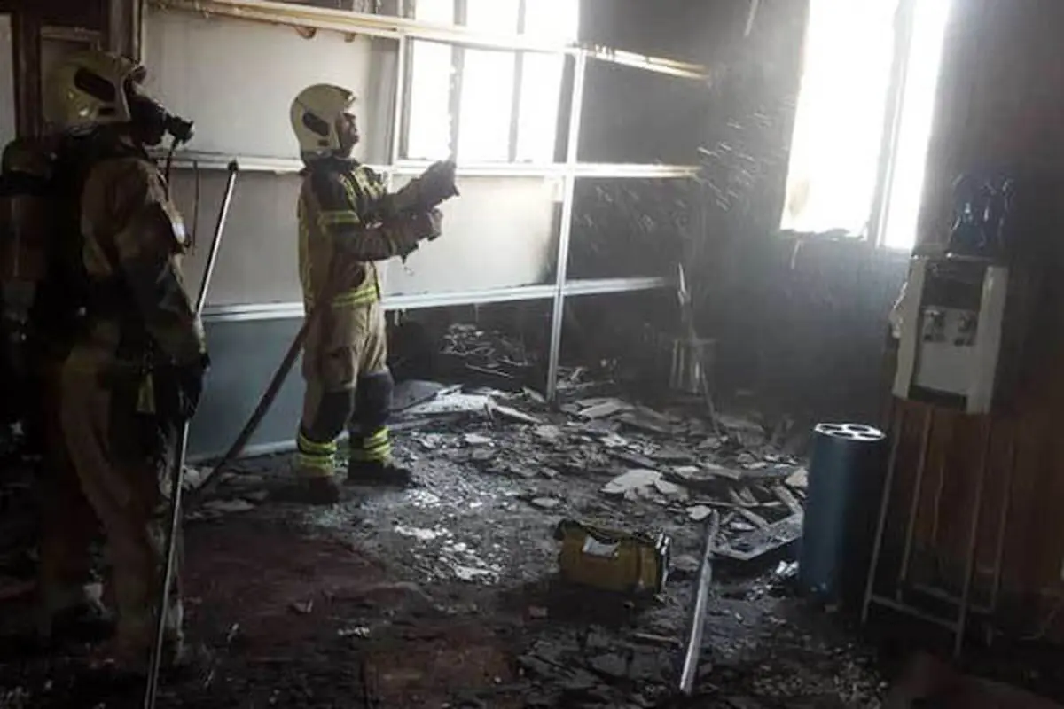 آتش سوزی در ساختمان بازار متشکل ارزی/دلیل: اتصالی در سیستم برق