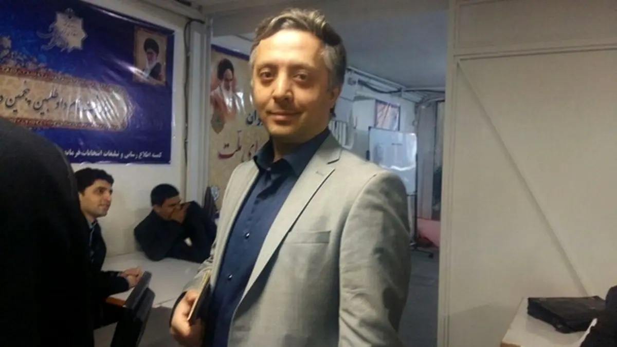 ثبت‌نام سرخو و حبیب‌زاده با همراهی فعالان کارگری در انتخابات شورا/ وکیل بابک‌زنجانی هم ثبت‌نام کرد/ عکس