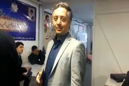 ثبت‌نام سرخو و حبیب‌زاده با همراهی فعالان کارگری در انتخابات شورا/ وکیل بابک‌زنجانی هم ثبت‌نام کرد/ عکس