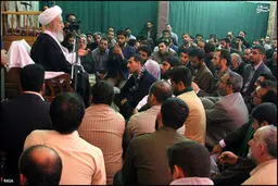 تصاویر دیدار مداحان با آیت‌الله مکارم شیرازی