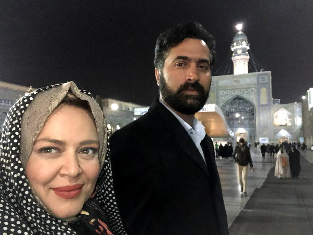 تصویری از بهاره رهنما و همسرش در امام رضا(ع)