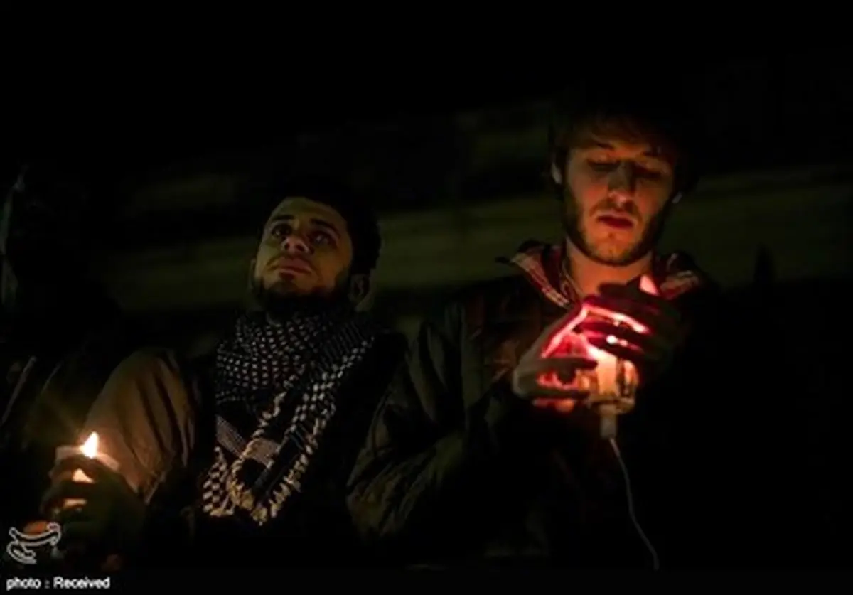 تصاویری از مراسم تشییع و روشن کرن شمع برای سه دانشجوی مسلمان کشته شده در آمریکا