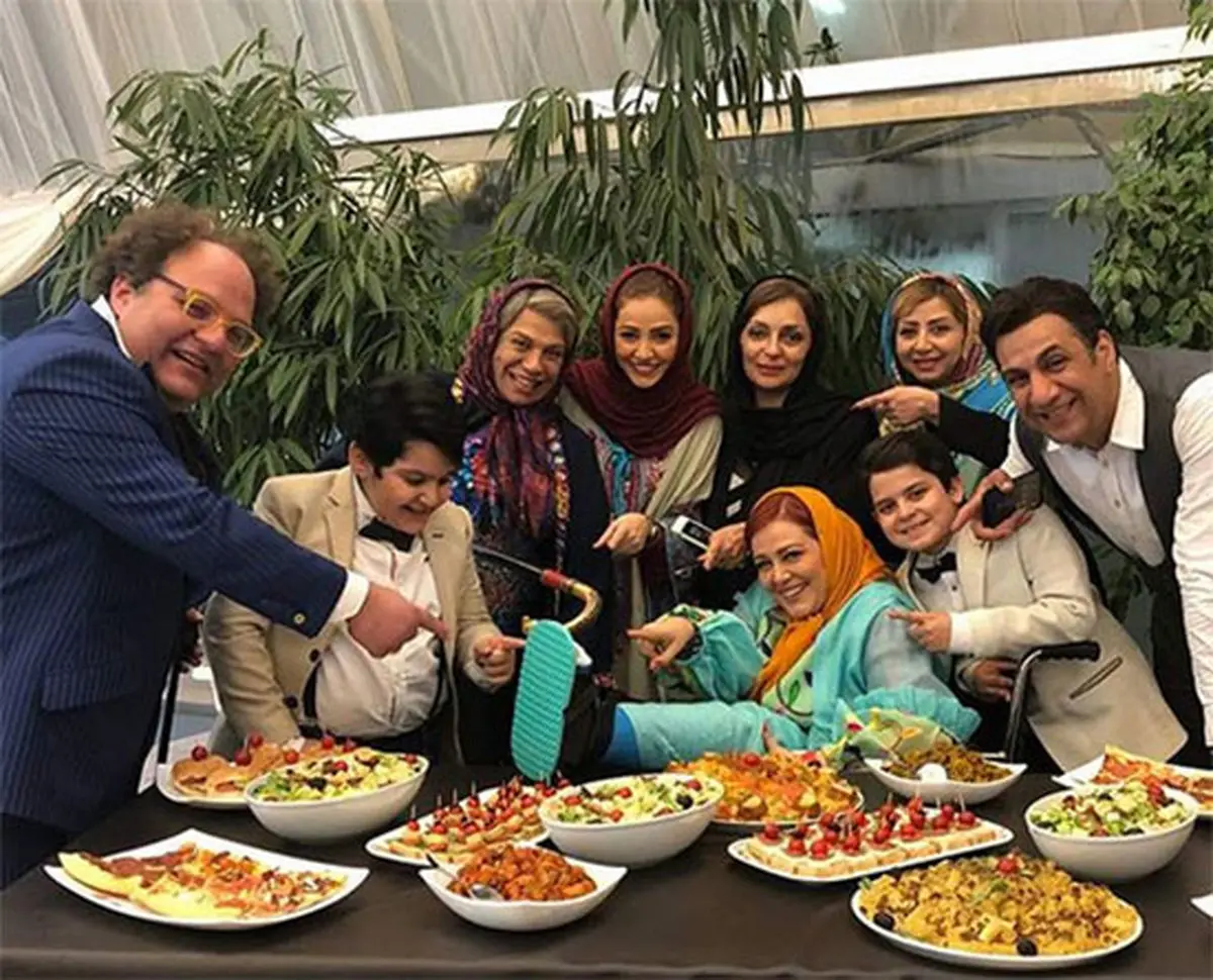 بهاره رهنما با پای شکسته در تولد سام درخشانی /عکس