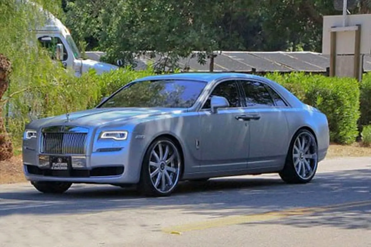 خودروی 400 هزار پوندی کیم کارداشیان+عکس