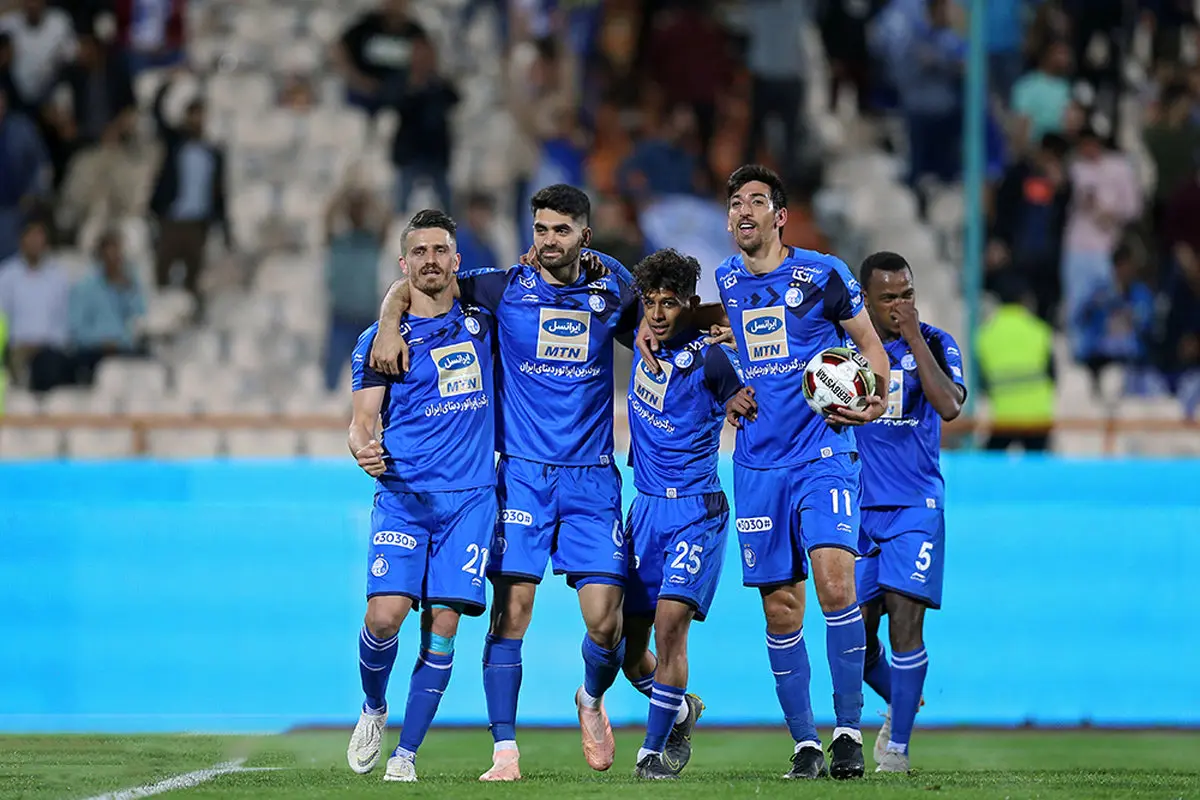 تصاویر/ آتش بازی استقلال در آزادی