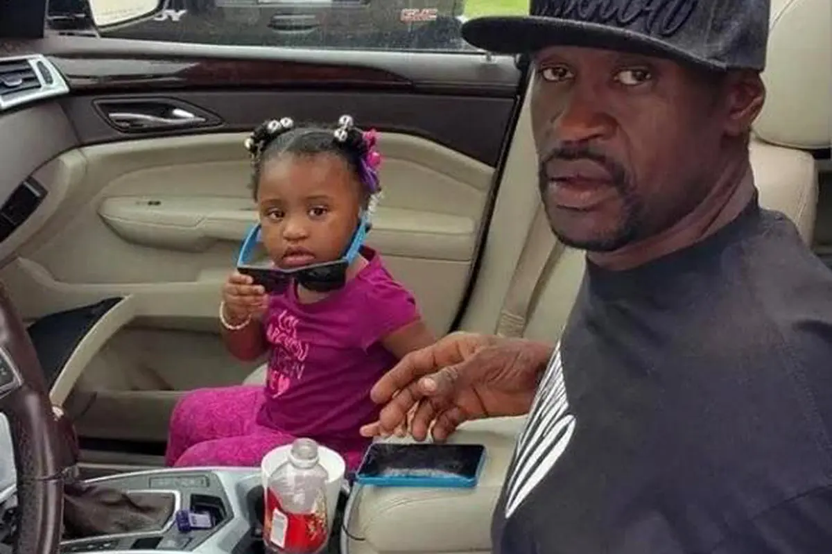 عکس دیده نشده جرج فلوید در کنار دخترش