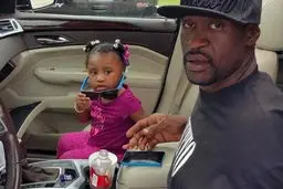 عکس دیده نشده جرج فلوید در کنار دخترش