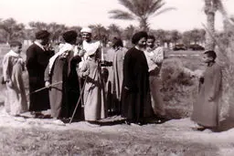 عکس / عکسی کمتر دید شده از پیاده روی علما در اربعین حسینی (ع)
