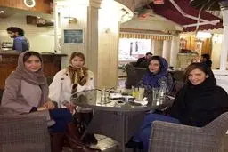 بازیگر زن سریال شهرزاد در یک کافه در الهیه!/ عکس