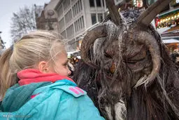 ترس و وحشت در خیابان‌های کریسمسی مونیخ /تصاویر