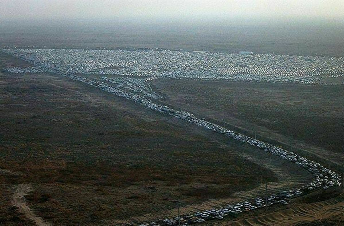 عکس / نمایی دیدنی از پارکینگ اربعین در مهران و سیل حضور مردم