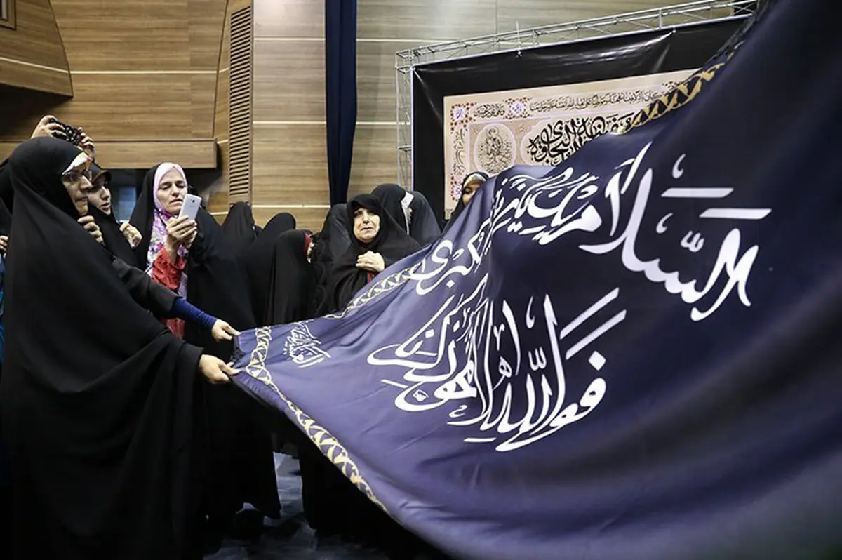 آیین رونمایی از پرچم جدید حرم حضرت زینب(س)