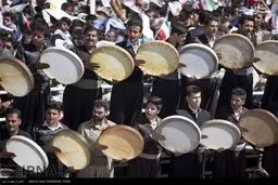 دف نوازی به افتخار روحانی/عکس