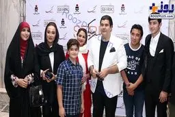 خواننده مشهور و خانواده اش در مراسم بهاره افشاری+عکس