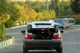 عجیب ترین سرویس مدرسه/عکس