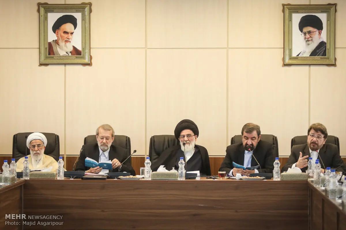 تصاویری از جلسه مجمع تشخیص مصلحت با حضور احمدی‌نژاد، قالیباف، ناطق نوری، عارف و...