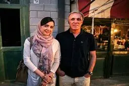 ترانه علیدوستی و پدرش در پشت صحنه شهرزاد/ عکس