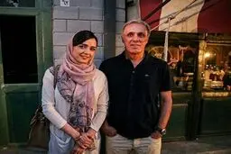 ترانه علیدوستی و پدرش در پشت صحنه شهرزاد/ عکس
