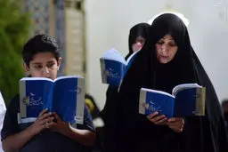 مراسم شب قدر در حرم رضوی/عکس