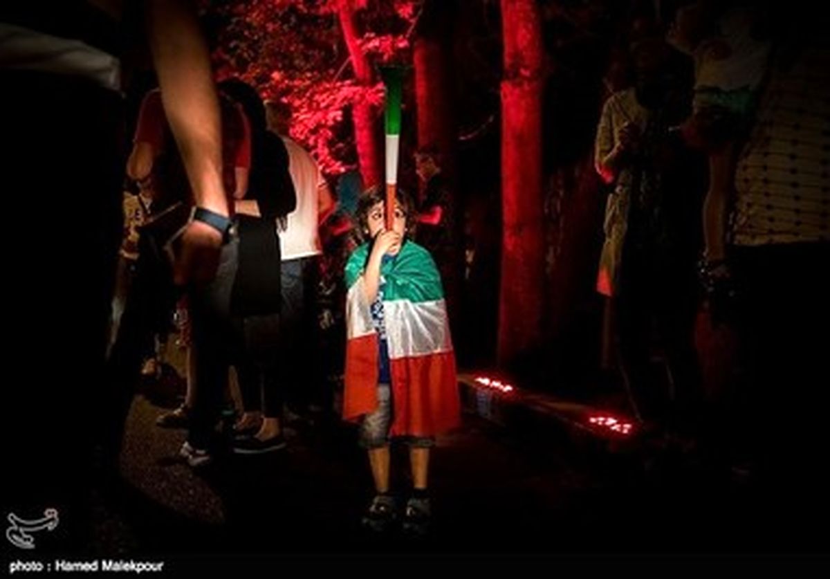 روایت تصویری از جشن صعود به جام جهانی در تهران