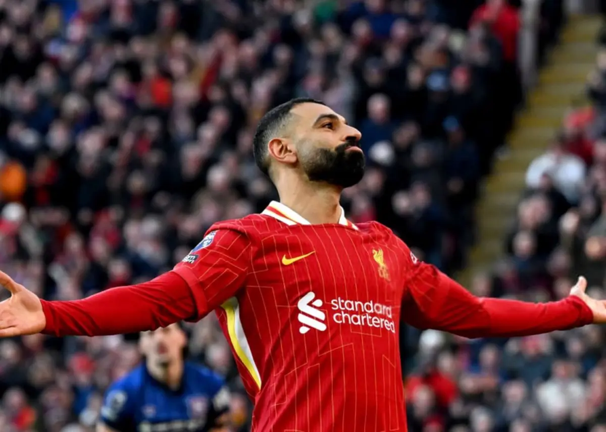 گل زیر طاق صلاح: فرعون اینجا من هستم (عکس)‌