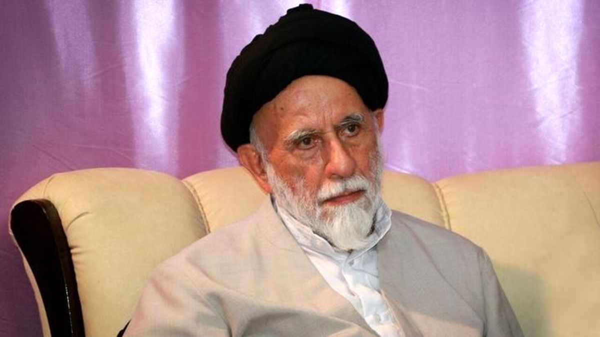 ناصر قوامی: روحانی خودش به خرید برود تا دریابد مردم در چه وضعیتی زندگی میکنند/ از اول هم از روحانی حمایت نکردم/صرف وجود کالا کافی نیست ، مردم بايد قدرت خرید داشته باشند