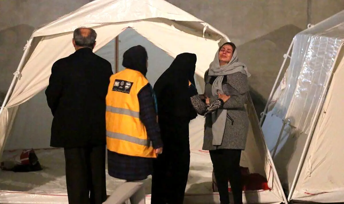 تصویری دردناک از محل حادثه ساختمان پلاسکو؛ گریه‌های ناتمام