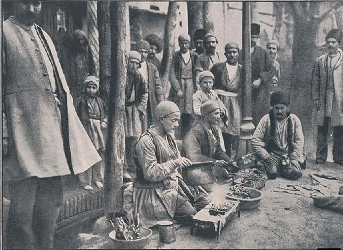 عکسی جالب از جگرکی های عصر قاجار