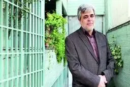 محمد مهاجری: روزنامه‌ها باید کلا تعطیل شوند/تعداد محدودی هنوز به خواندن روزنامه کاغذی عادت دارند/اکنون بهترین فرصت است که کلا نسخه کاغذی روزنامه‌ها جمع شود