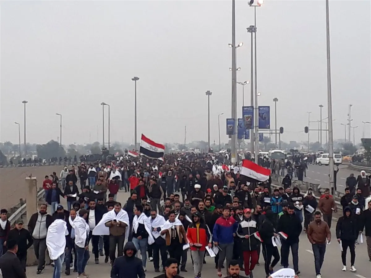 تظاهرات میلیونی ضد آمریکایی در عراق آغاز شد+عکس