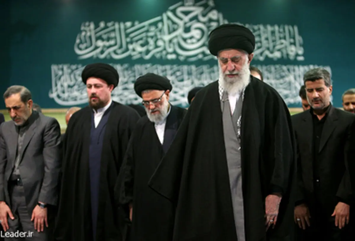 مراسم شب شهادت حضرت فاطمه زهرا(س) در محضر رهبرانقلاب با حضور سران قوا، سیدحسن خمینی، ولایتی، وزرای دولت و .../تصاویر